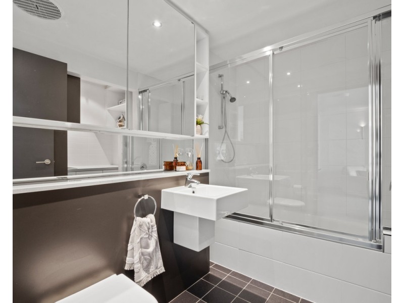 818/43 Hercules Street, Hamilton QLD 4007