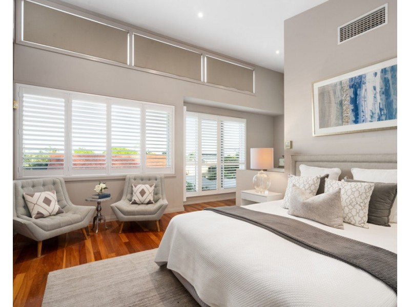 10 Williams Avenue, Hendra QLD 4011