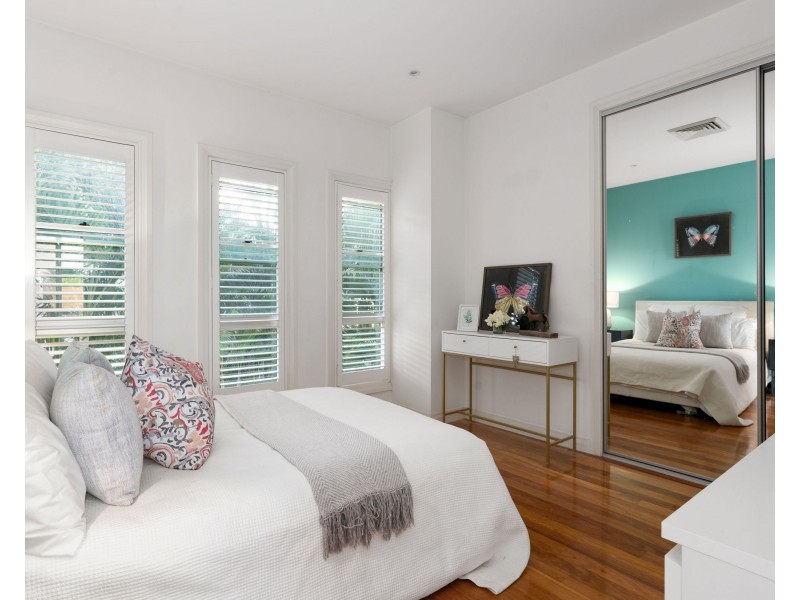10 Williams Avenue, Hendra QLD 4011