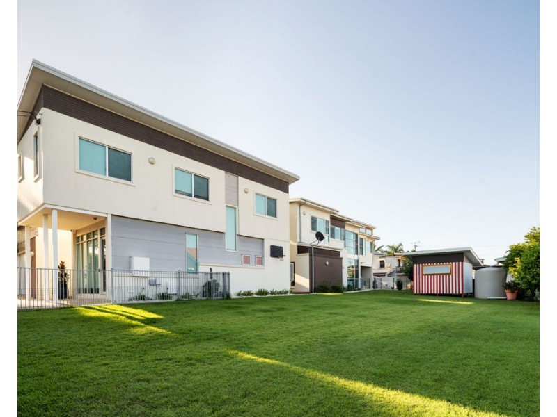 10 Williams Avenue, Hendra QLD 4011