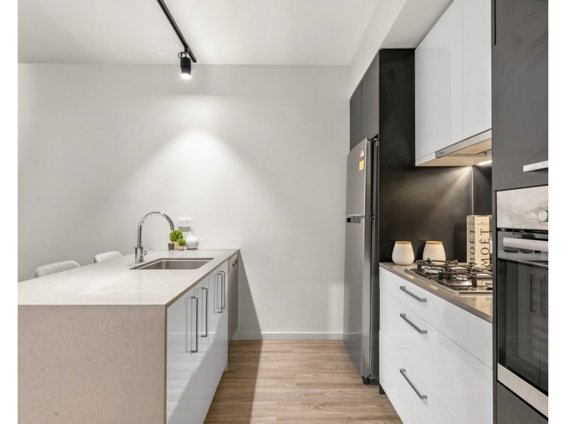 1006/9 Edmondstone Street, South Brisbane QLD 4101