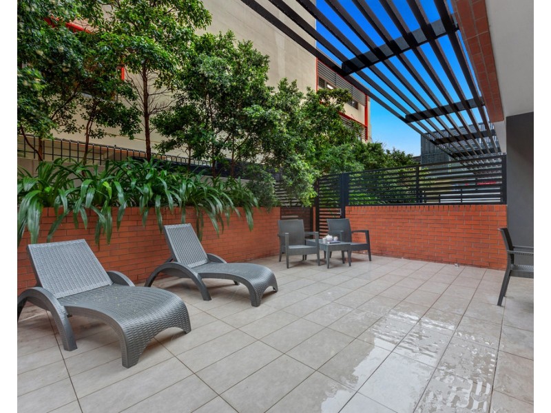 1006/9 Edmondstone Street, South Brisbane QLD 4101