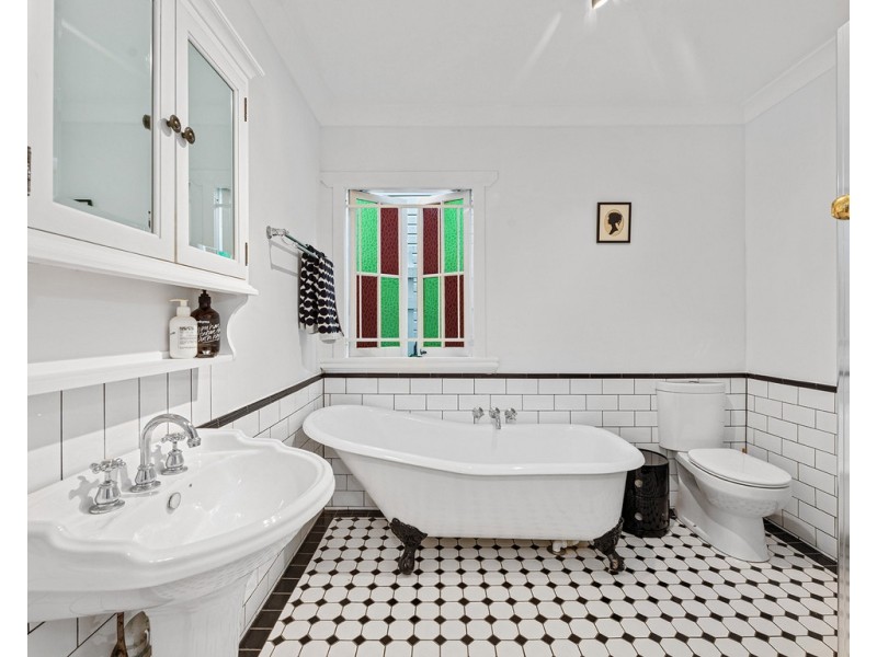 13 Arthur Terrace, Red Hill QLD 4059