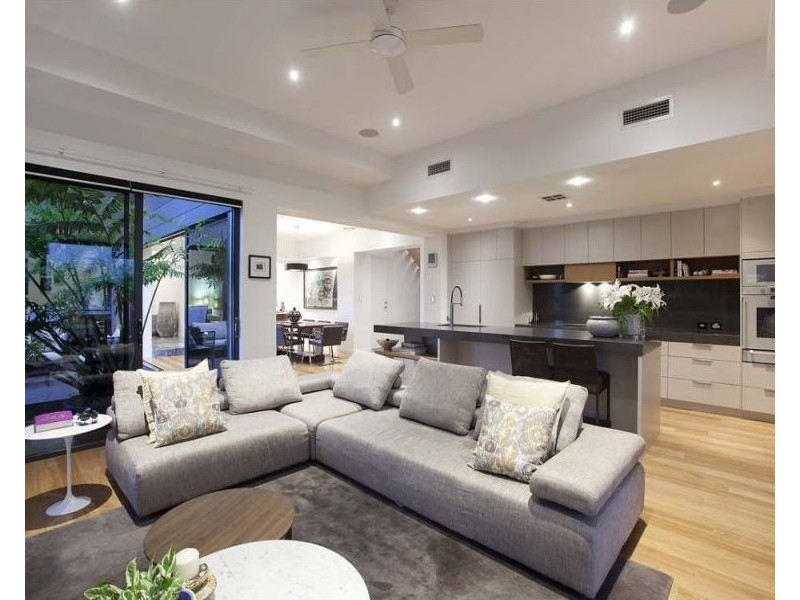 39B Castlebar Street, Kangaroo Point QLD 4169