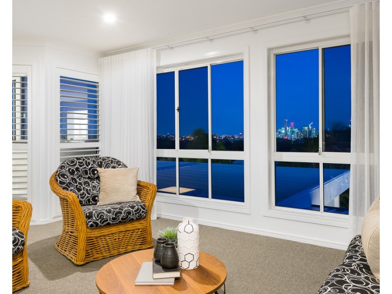 7 Satinwood Court, Bardon QLD 4065