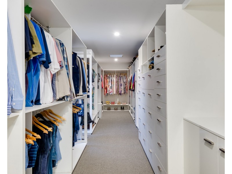 7 Satinwood Court, Bardon QLD 4065