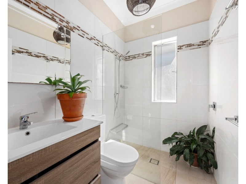 68 Waverley Street, Annerley QLD 4103