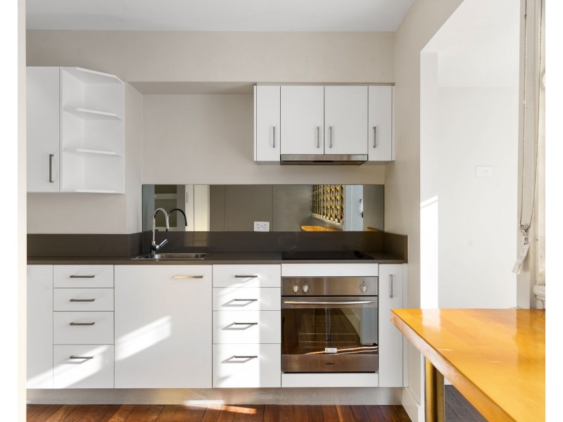33 Rosina Street, Kangaroo Point QLD 4169