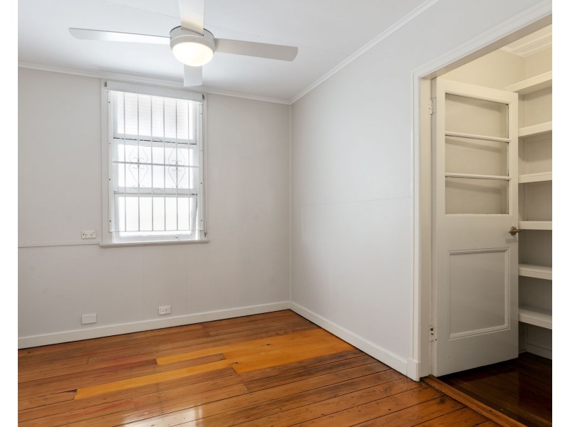 33 Rosina Street, Kangaroo Point QLD 4169