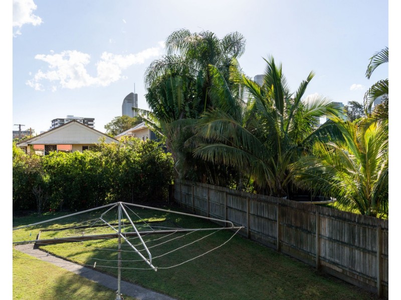 33 Rosina Street, Kangaroo Point QLD 4169