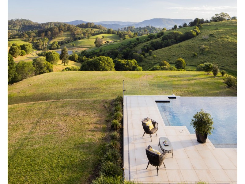 701 Clear Mountain Road, Clear Mountain QLD 4500