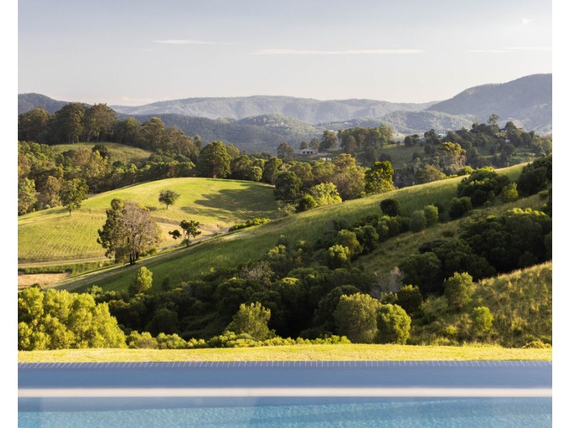 701 Clear Mountain Road, Clear Mountain QLD 4500