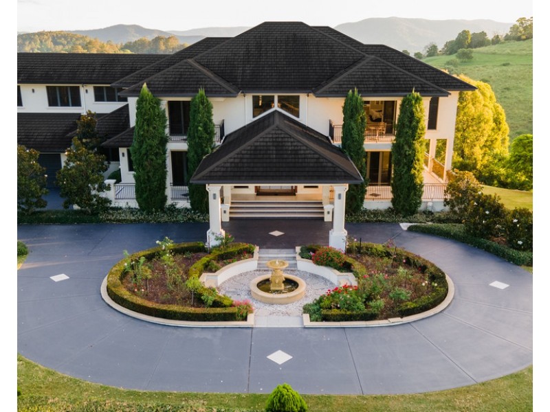 701 Clear Mountain Road, Clear Mountain QLD 4500