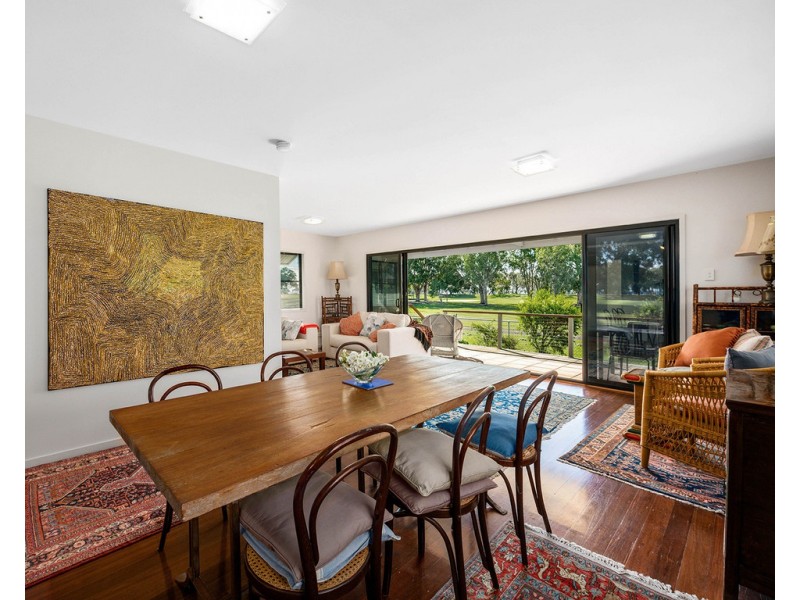 65 O’Quinn Street, Nudgee Beach QLD 4014