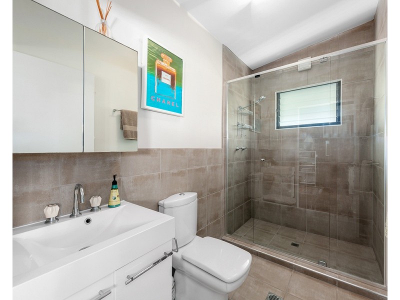 65 O’Quinn Street, Nudgee Beach QLD 4014