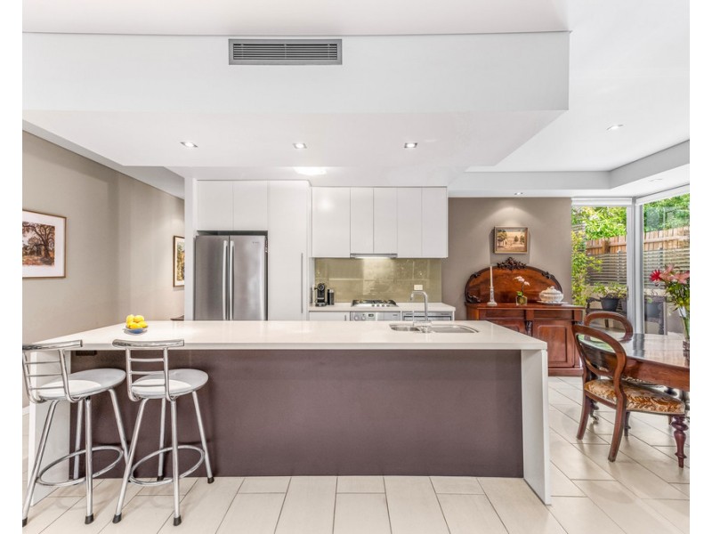 2/21 Florence Street, Teneriffe QLD 4005