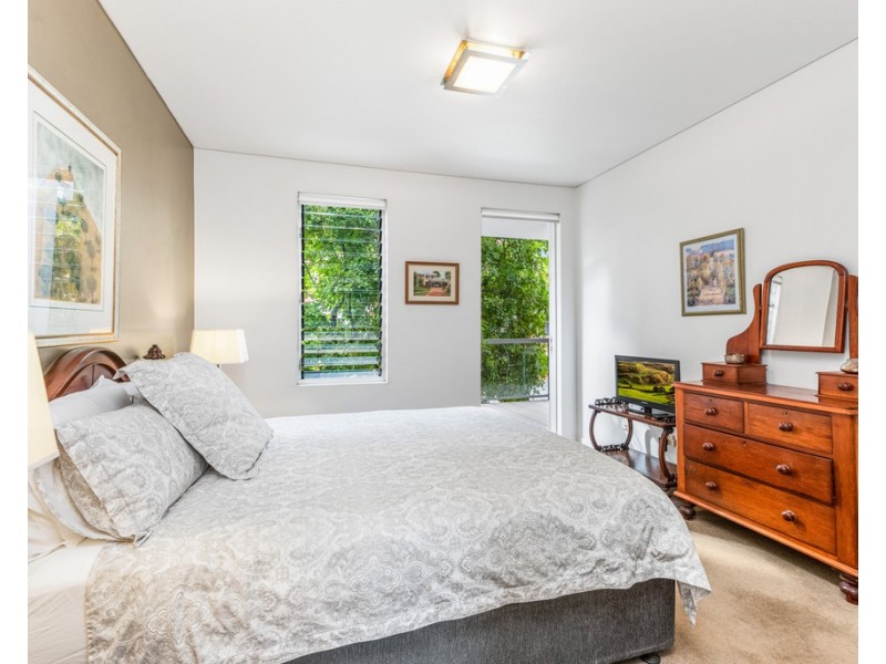 2/21 Florence Street, Teneriffe QLD 4005