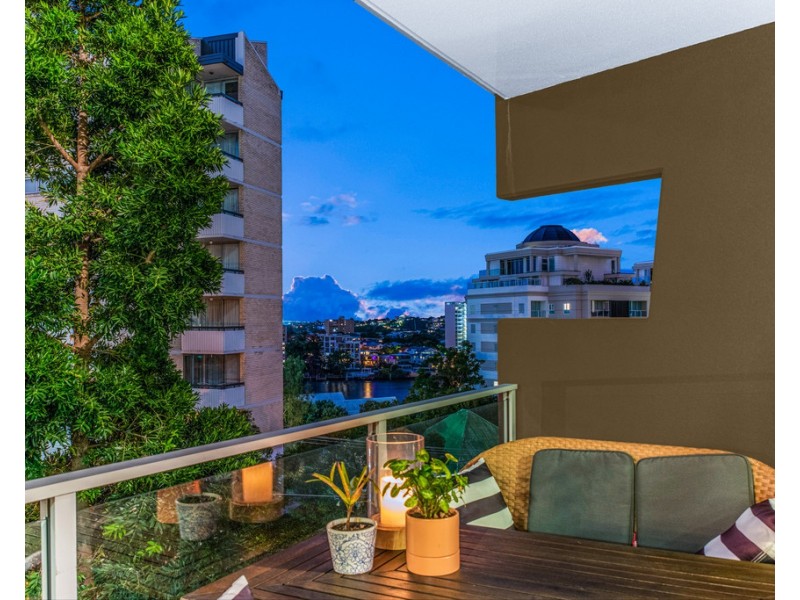 11/89 Lambert Street, Kangaroo Point QLD 4169