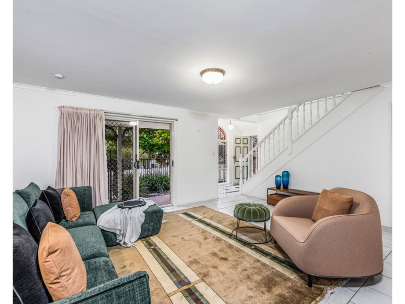 18 Bracknell Place, Ashgrove QLD 4060