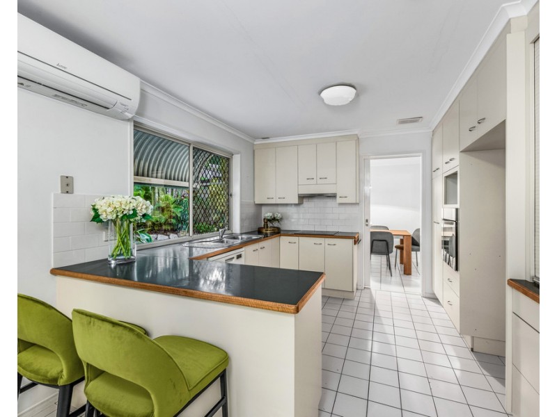 18 Bracknell Place, Ashgrove QLD 4060