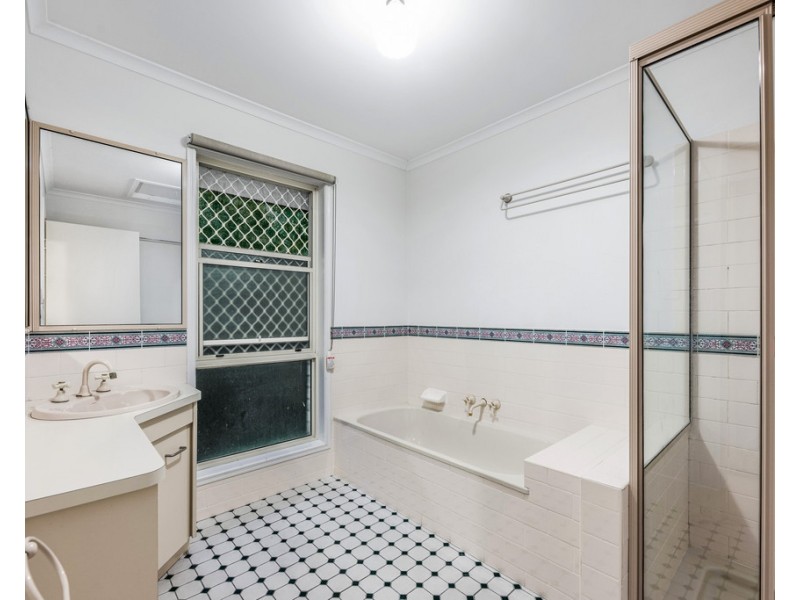 18 Bracknell Place, Ashgrove QLD 4060