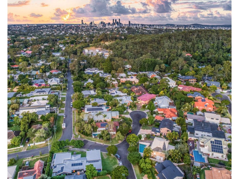 18 Bracknell Place, Ashgrove QLD 4060