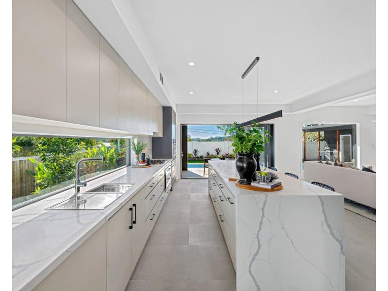 13 Plumeria Close, Kenmore QLD 4069