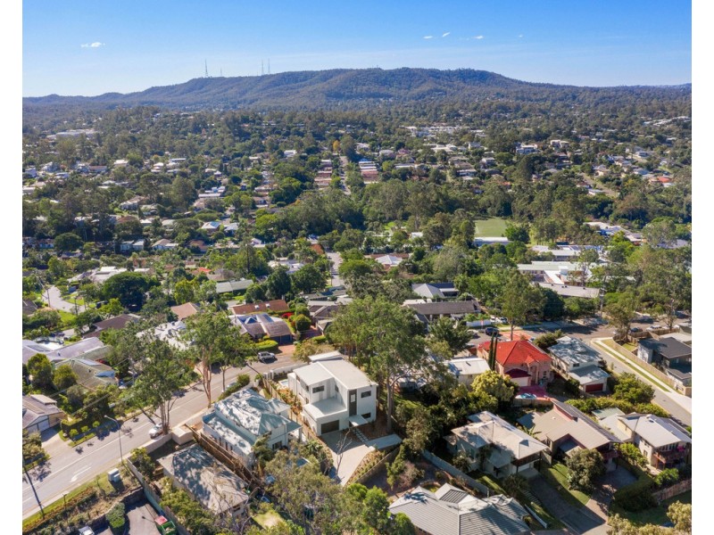 13 Plumeria Close, Kenmore QLD 4069