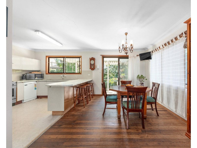 15 Tamarang Street, Tarragindi QLD 4121