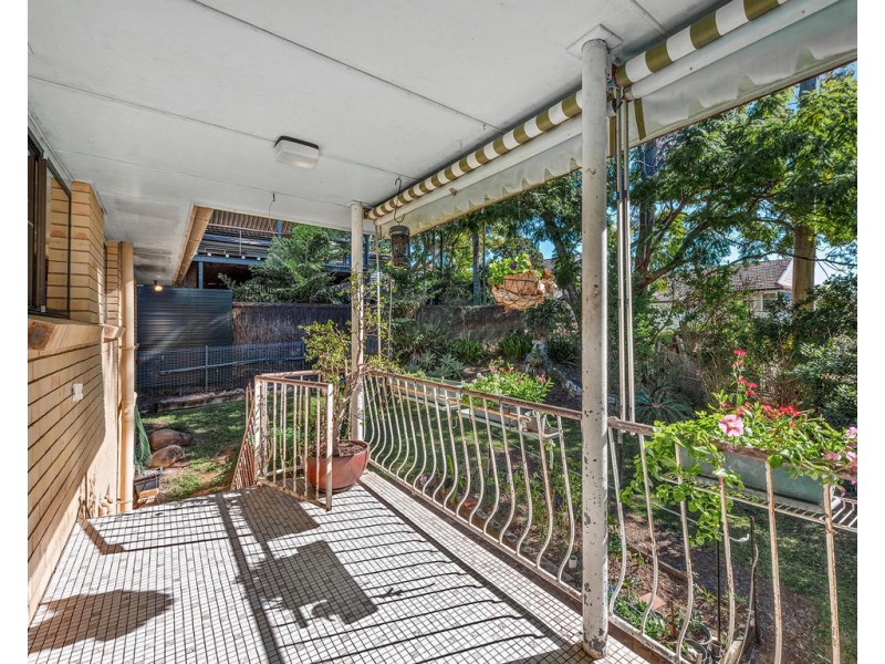 15 Tamarang Street, Tarragindi QLD 4121