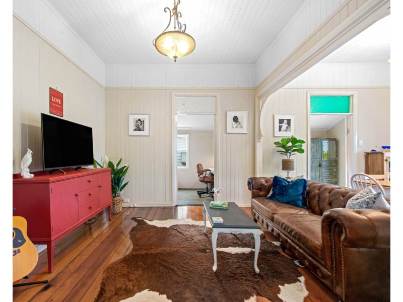 21 Manchester Terrace, Taringa QLD 4068