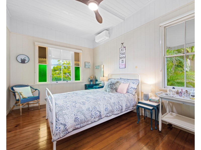 21 Manchester Terrace, Taringa QLD 4068