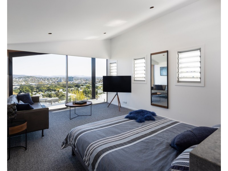 34 Hipwood Road, Hamilton QLD 4007