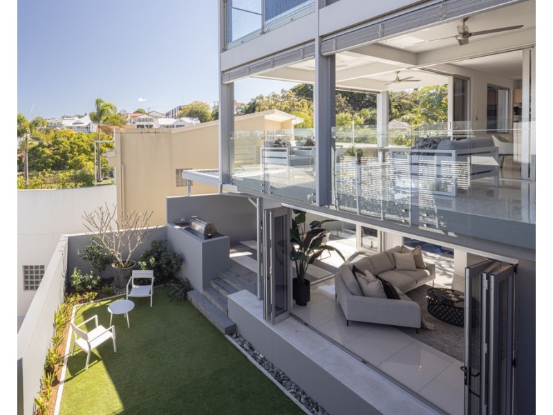 38a Grays Road, Hamilton QLD 4007