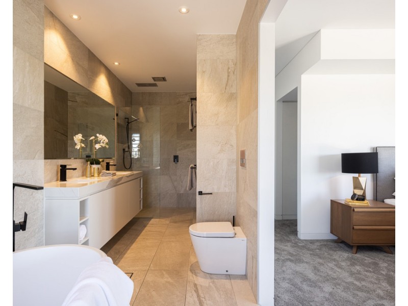 38a Grays Road, Hamilton QLD 4007