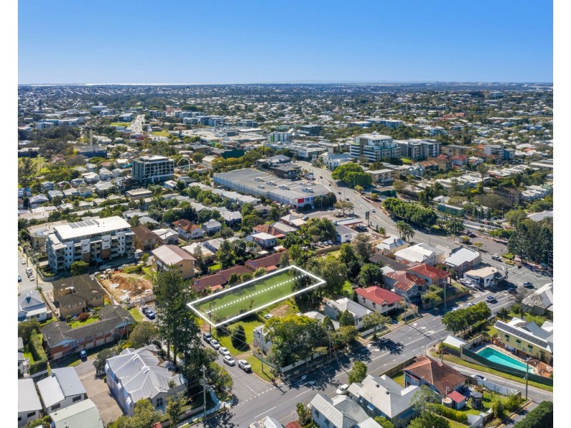 9 McKenzie Street, Windsor QLD 4030