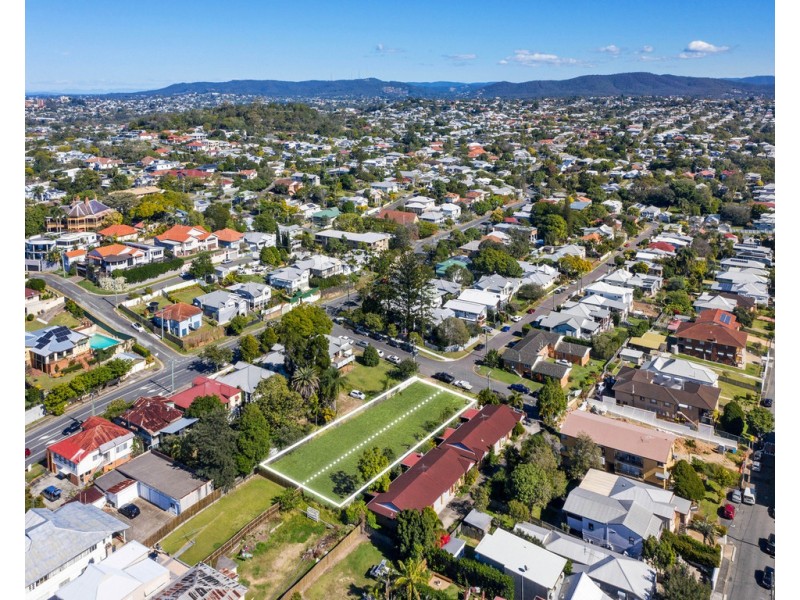 9 McKenzie Street, Windsor QLD 4030