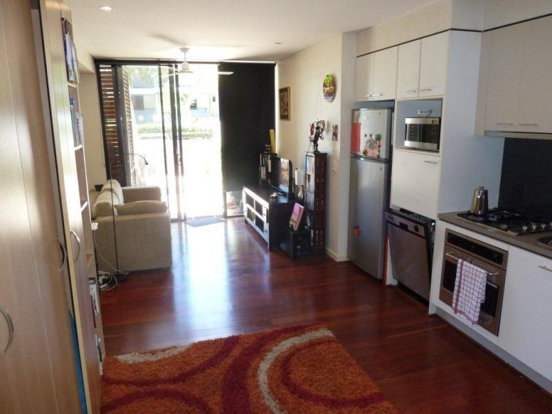 8/26 Holland Street, Toowong QLD 4066