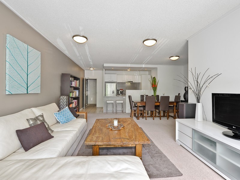 302/71 Beeston Street, Teneriffe QLD 4005