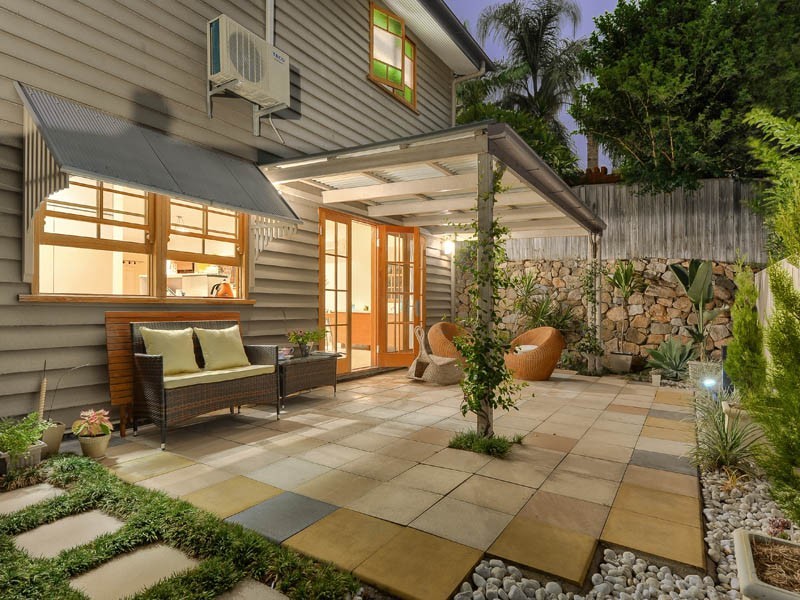 70 Kennigo Street, Spring Hill QLD 4000