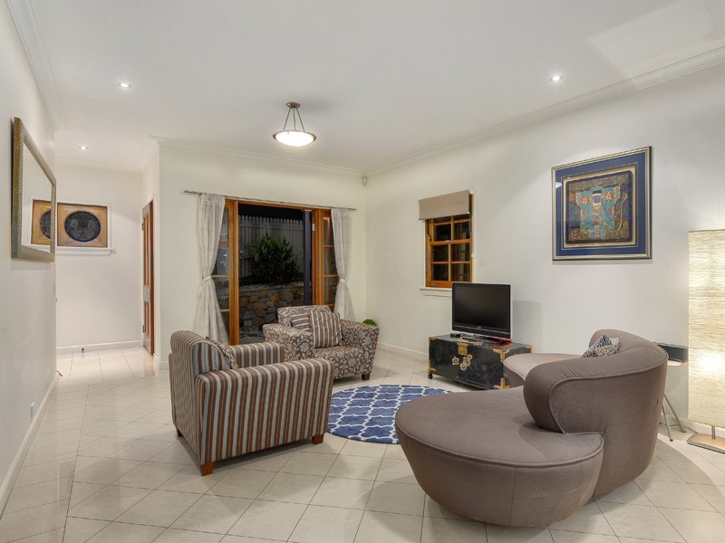 70 Kennigo Street, Spring Hill QLD 4000