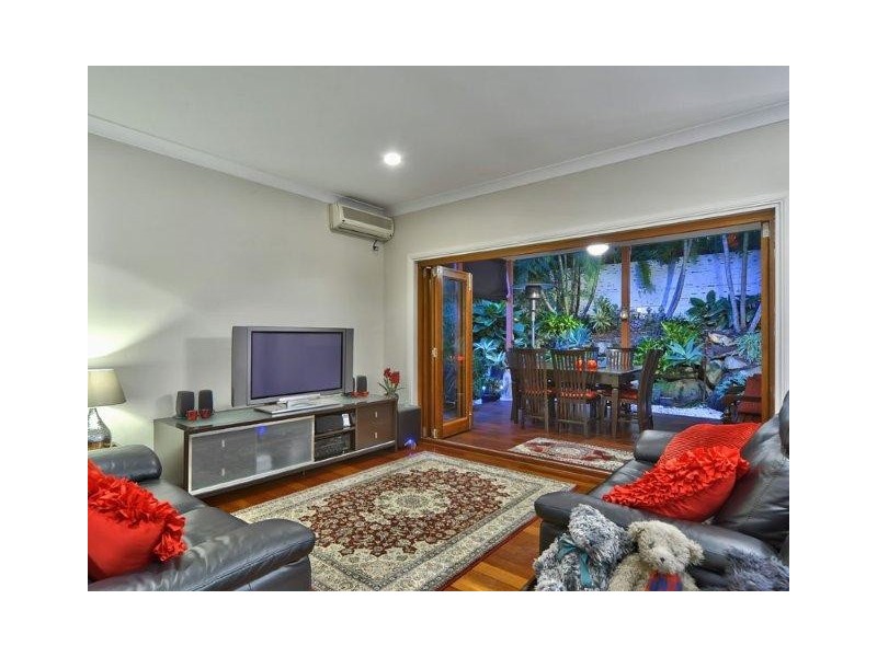 2/6 Sargent St, New Farm QLD 4005