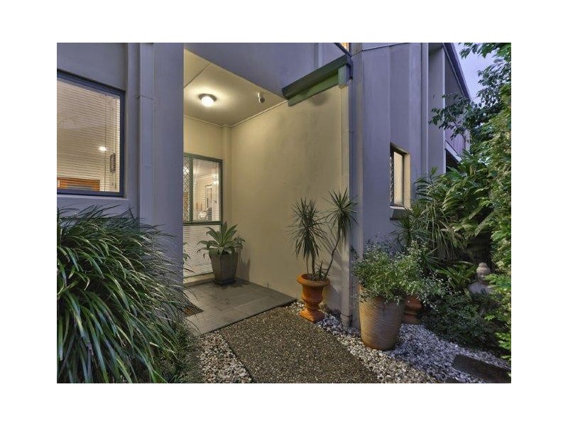 2/6 Sargent St, New Farm QLD 4005