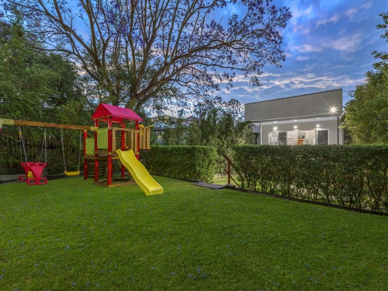 307 Harcourt Street, Teneriffe QLD 4005