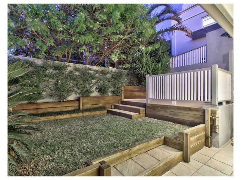 11 Isaac Street, Spring Hill QLD 4000