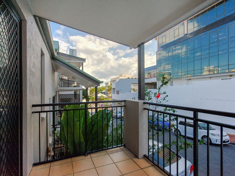 27 BIRLEY ST, Spring Hill QLD 4000