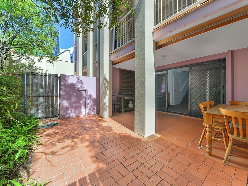5/101 BOWEN ST, Spring Hill QLD 4000