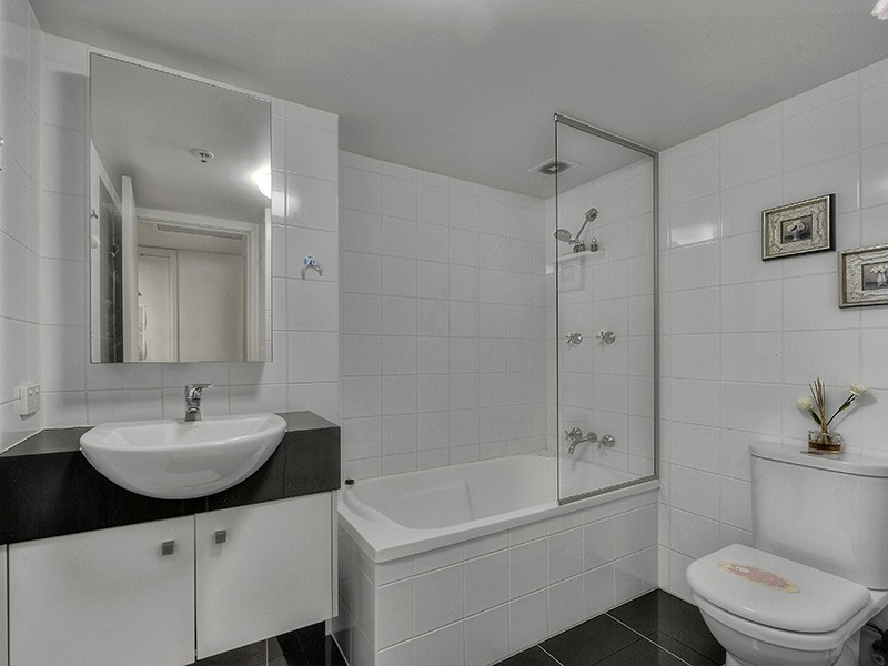 83/170 LEICHHARDT ST, Spring Hill QLD 4000