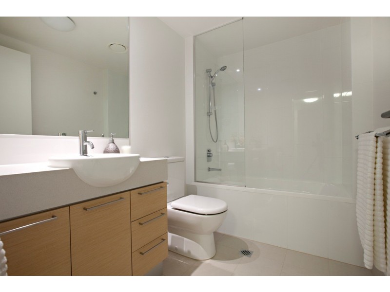 20308/8 Harbour Road, Hamilton QLD 4007