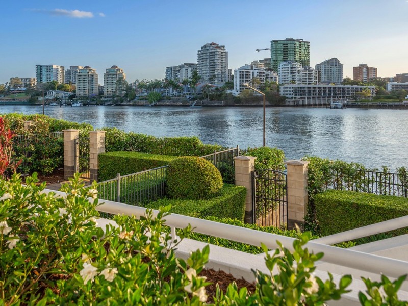 11/6 Merthyr Road, New Farm QLD 4005